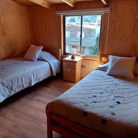 Hostal Y Cabanas Ventisquero Puerto Puyuguapi Ngoại thất bức ảnh